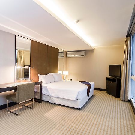The Narathiwas Hotel & Residence Sathorn Bangkok Eksteriør billede