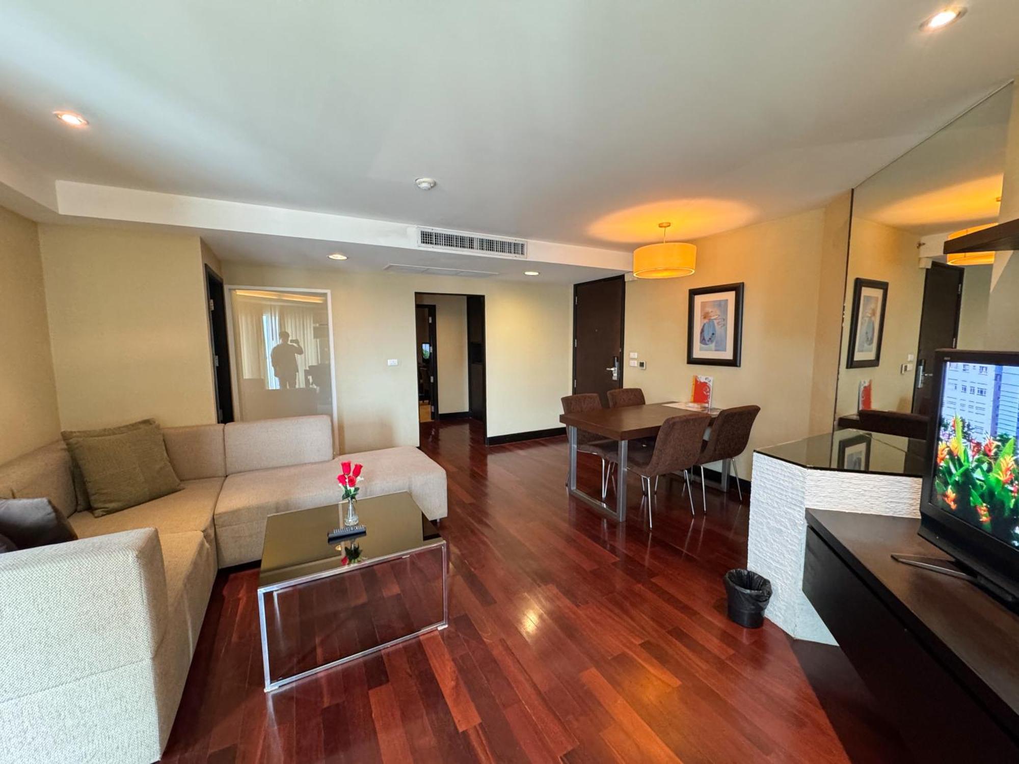 The Narathiwas Hotel & Residence Sathorn Bangkok Eksteriør billede