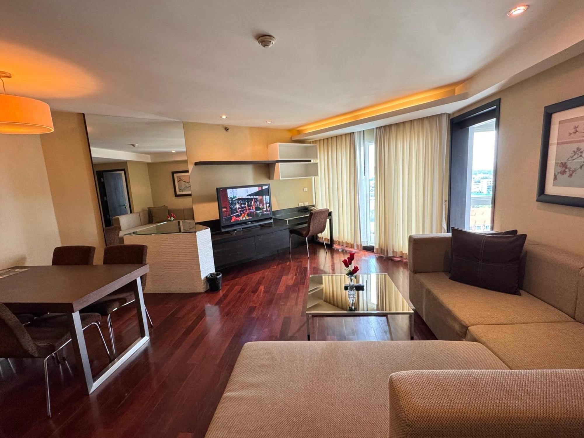 The Narathiwas Hotel & Residence Sathorn Bangkok Eksteriør billede
