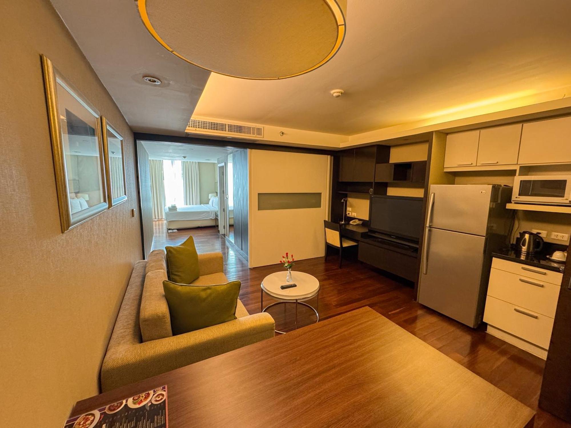 The Narathiwas Hotel & Residence Sathorn Bangkok Eksteriør billede