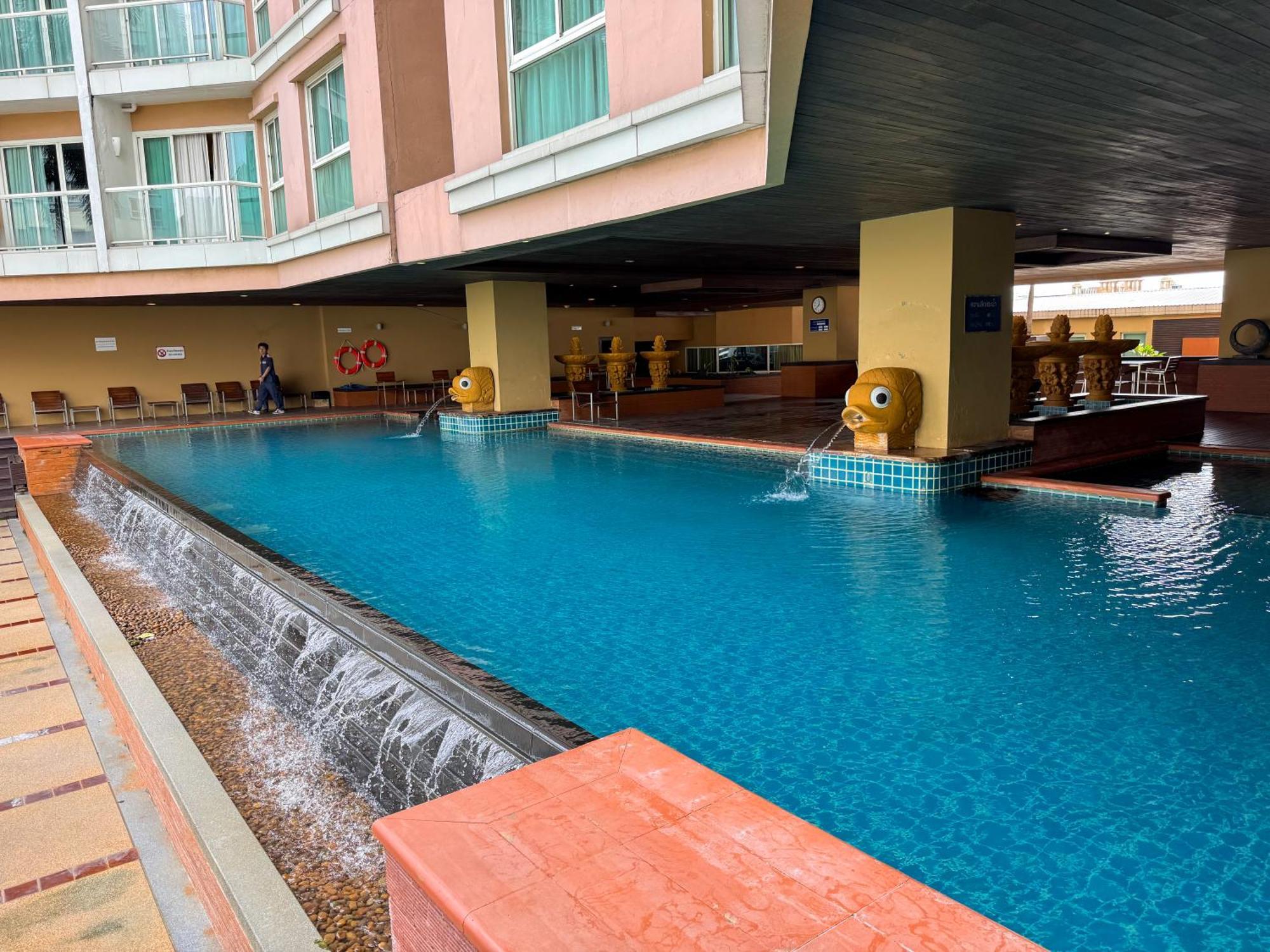 The Narathiwas Hotel & Residence Sathorn Bangkok Eksteriør billede