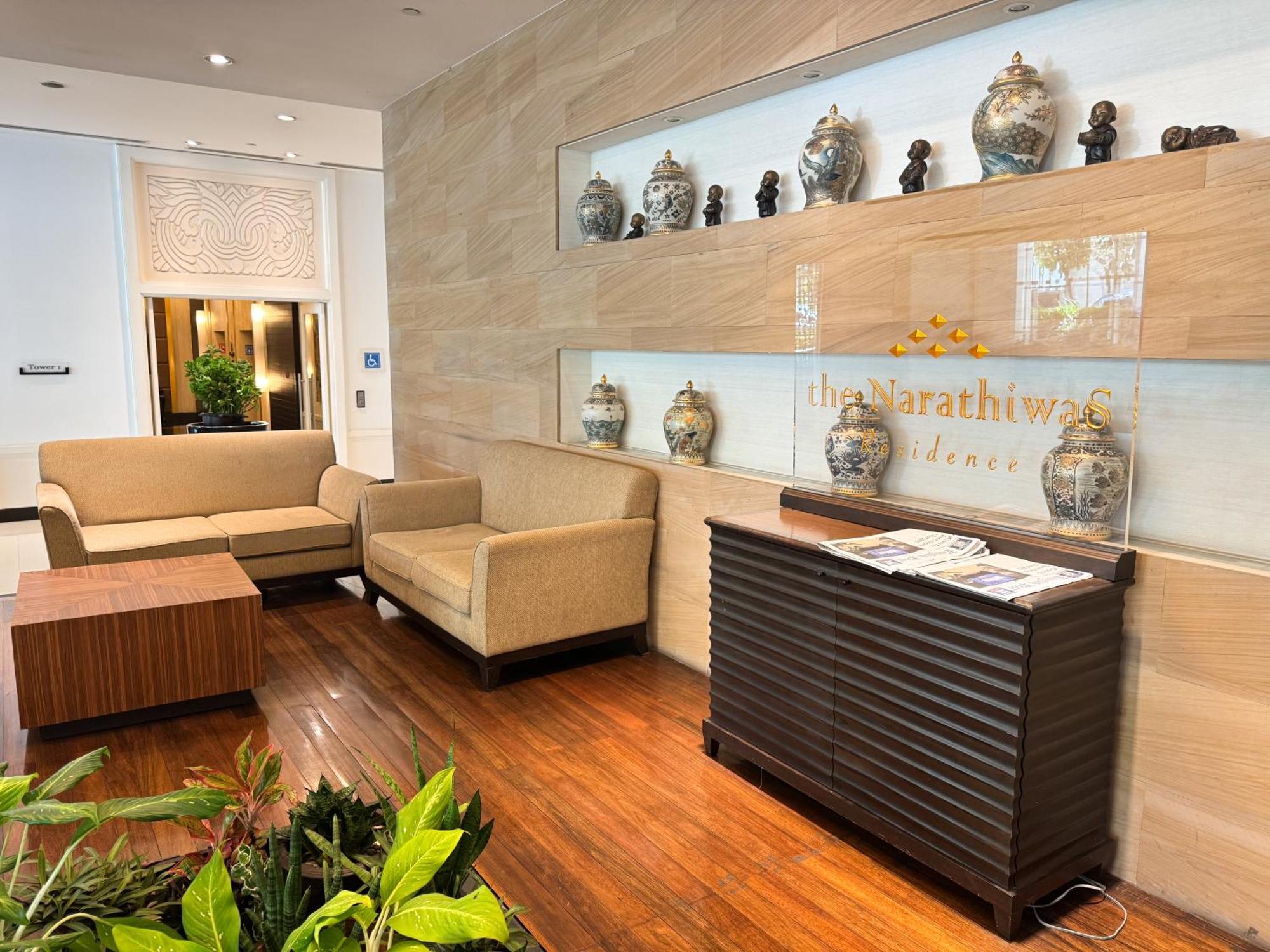 The Narathiwas Hotel & Residence Sathorn Bangkok Eksteriør billede