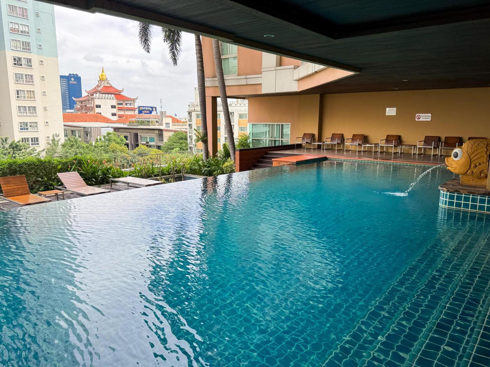 The Narathiwas Hotel & Residence Sathorn Bangkok Eksteriør billede