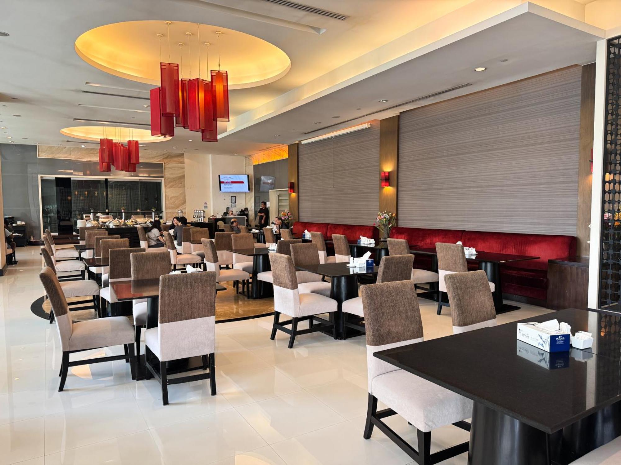 The Narathiwas Hotel & Residence Sathorn Bangkok Eksteriør billede