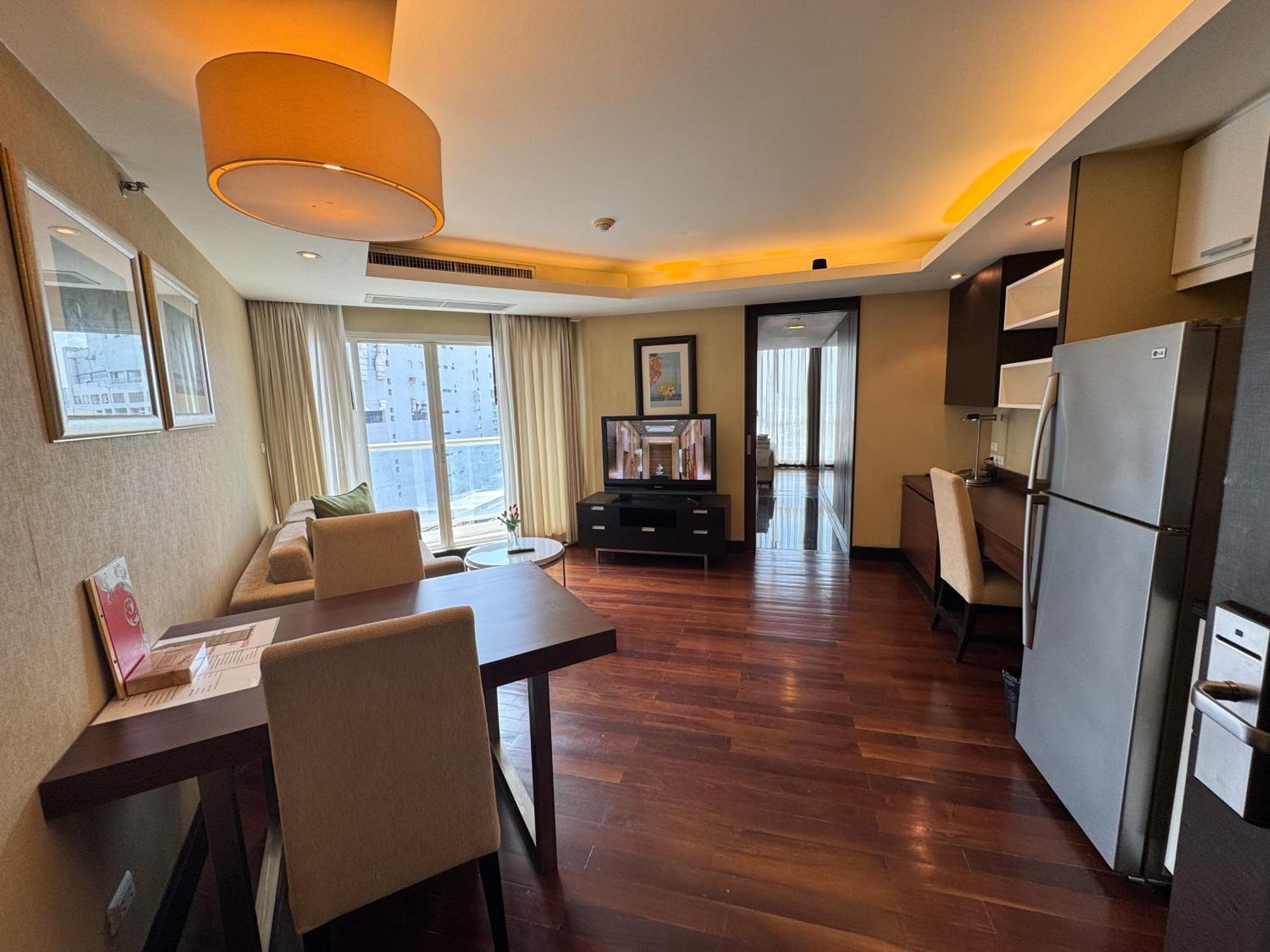 The Narathiwas Hotel & Residence Sathorn Bangkok Eksteriør billede