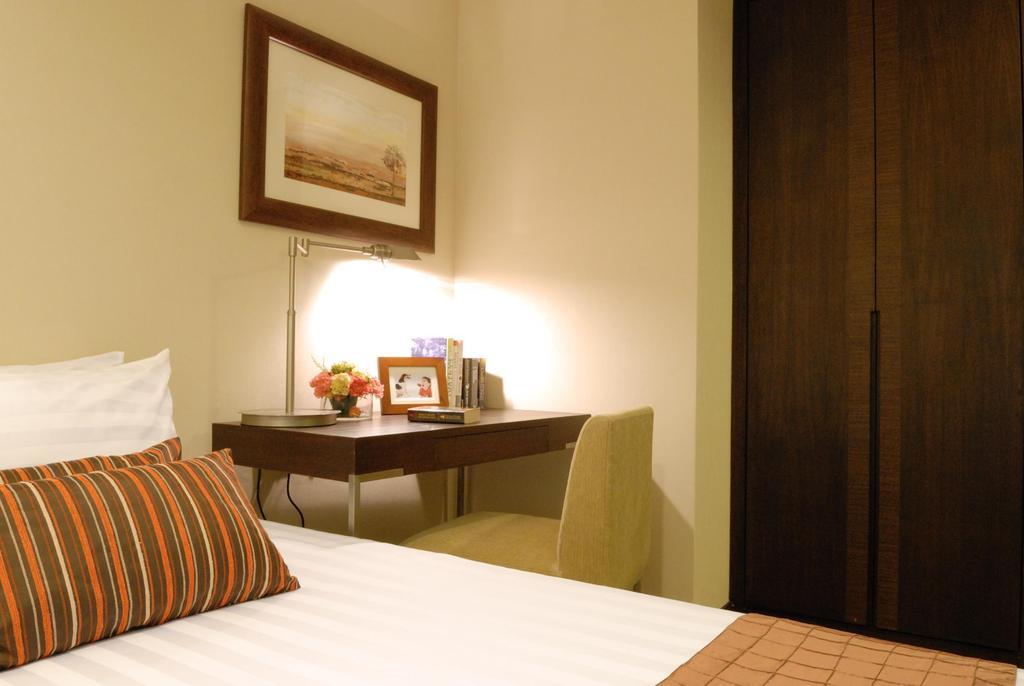 The Narathiwas Hotel & Residence Sathorn Bangkok Eksteriør billede
